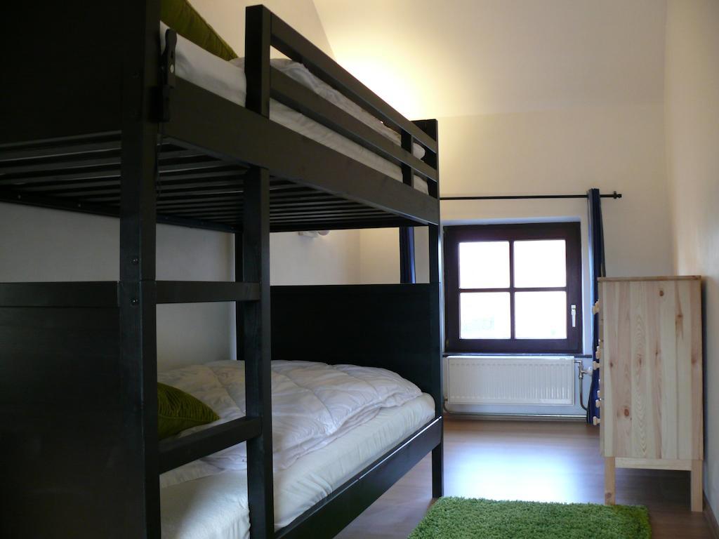 Gîte La Malavisée Leernes Habitación foto